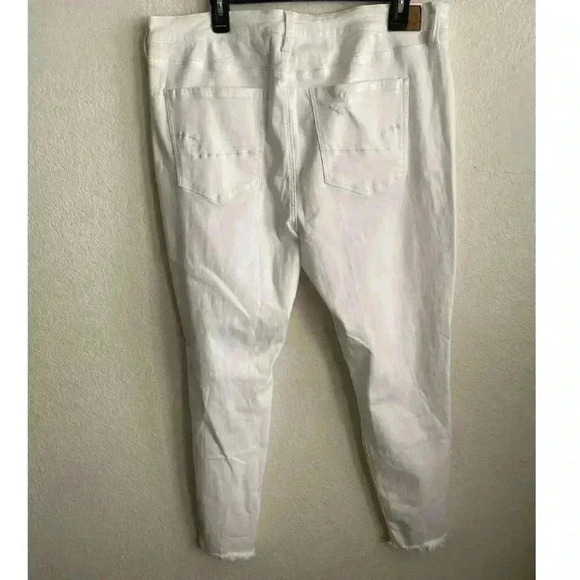 🆕 AEO Plus-size Hi-Rise White Jegging Jeans 20 🆕 - Picture 3 of 14